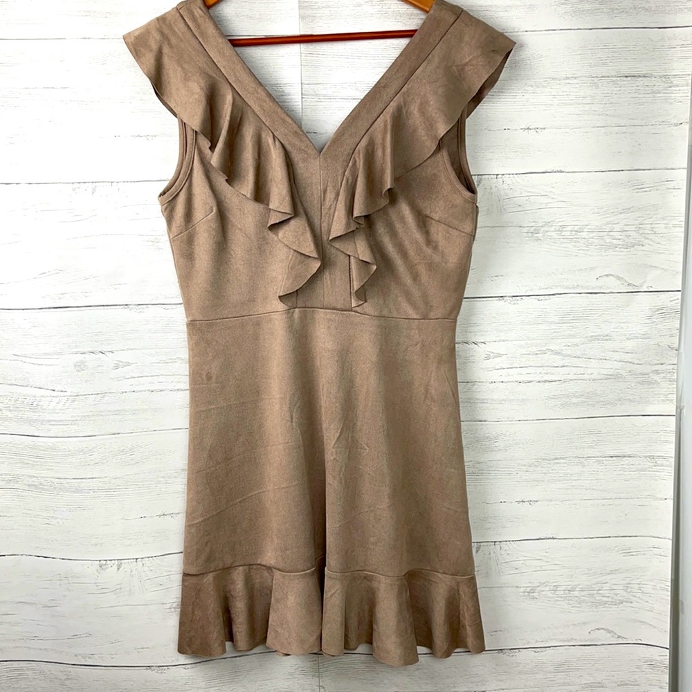 NWT LILY RAIN DRESS